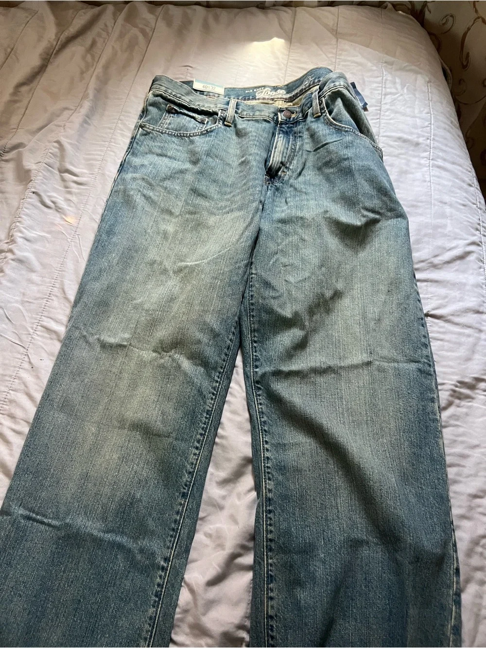 Old Navy Men's Medium Blue Relaxed Straight Jeans
